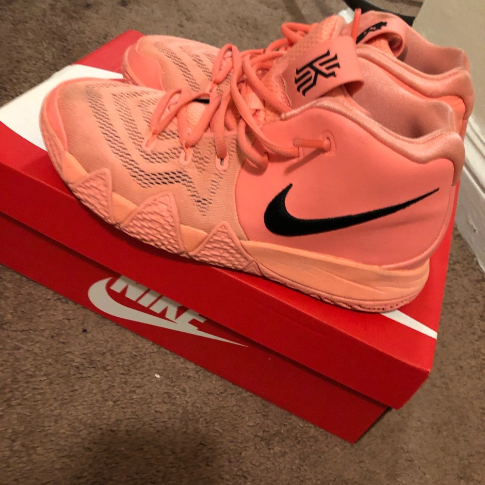 KYRIE 4
